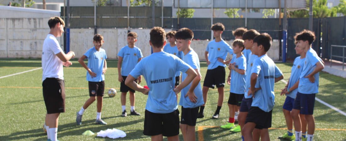 Beneficis d’un campus de futbol a l’estiu